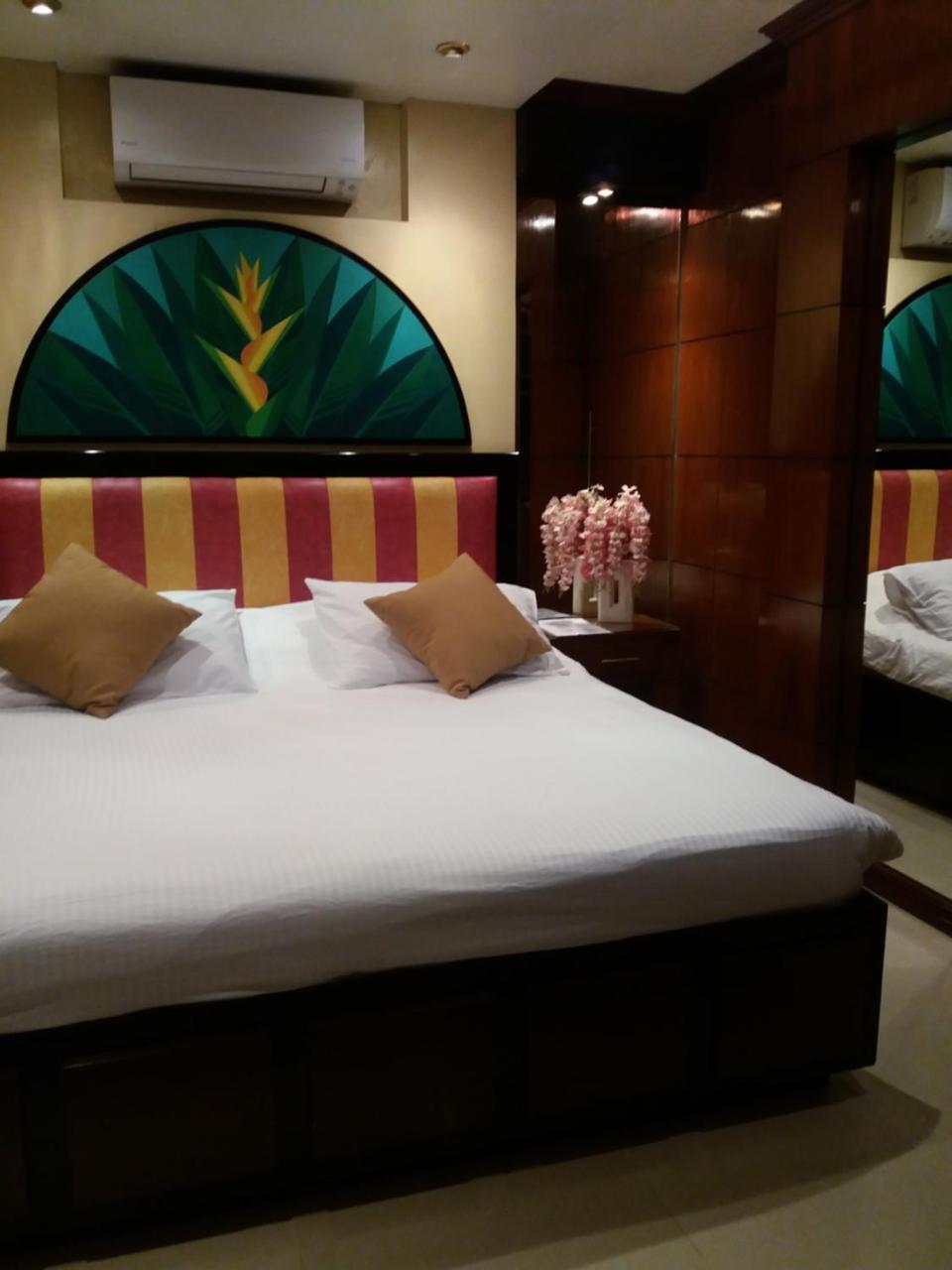Fields Walking Street Hotel