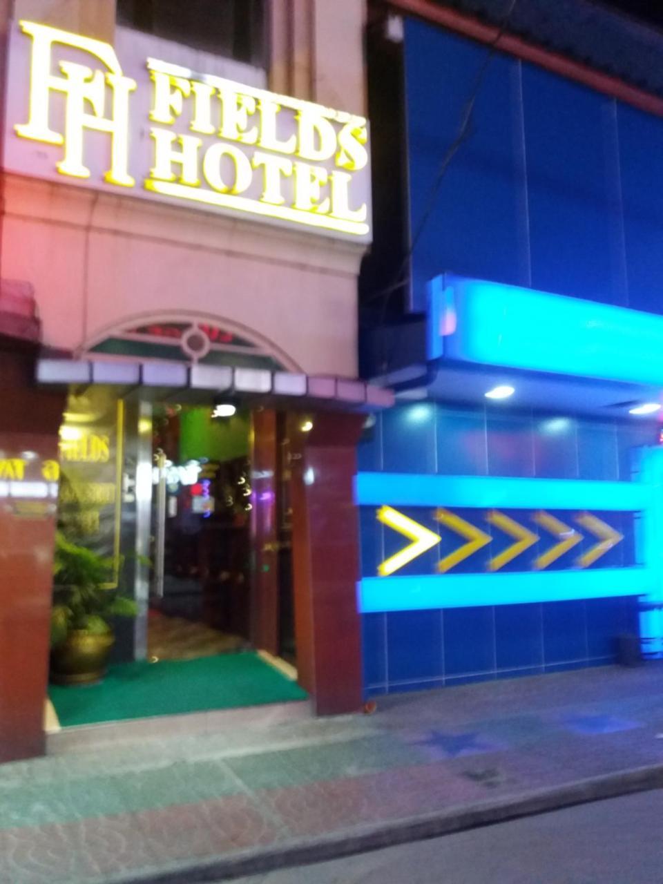 Fields Walking Street Hotel *