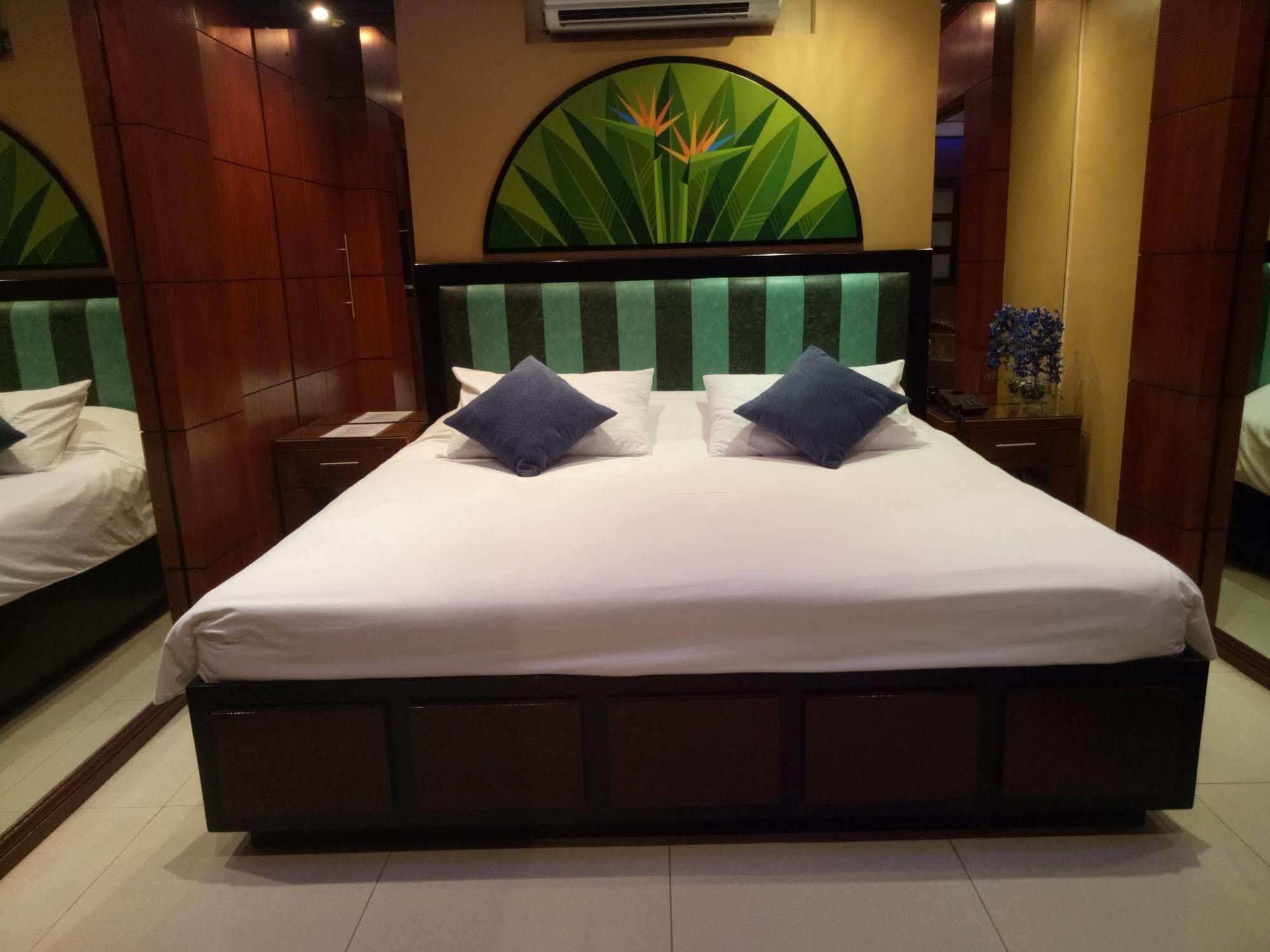 Fields Walking Street Hotel